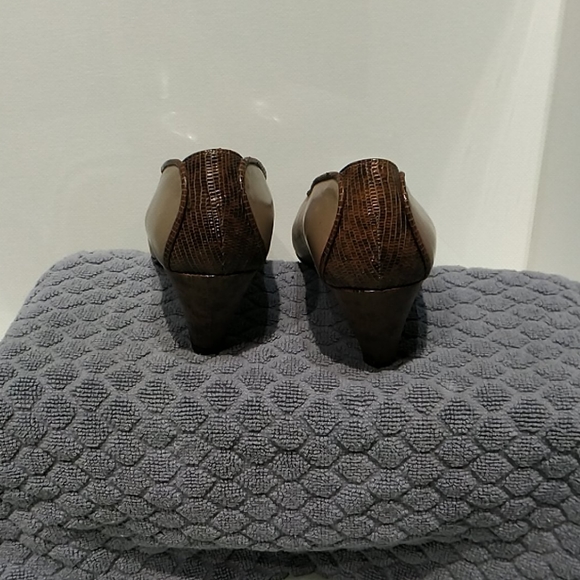 Shoes - Picture 3 of 6